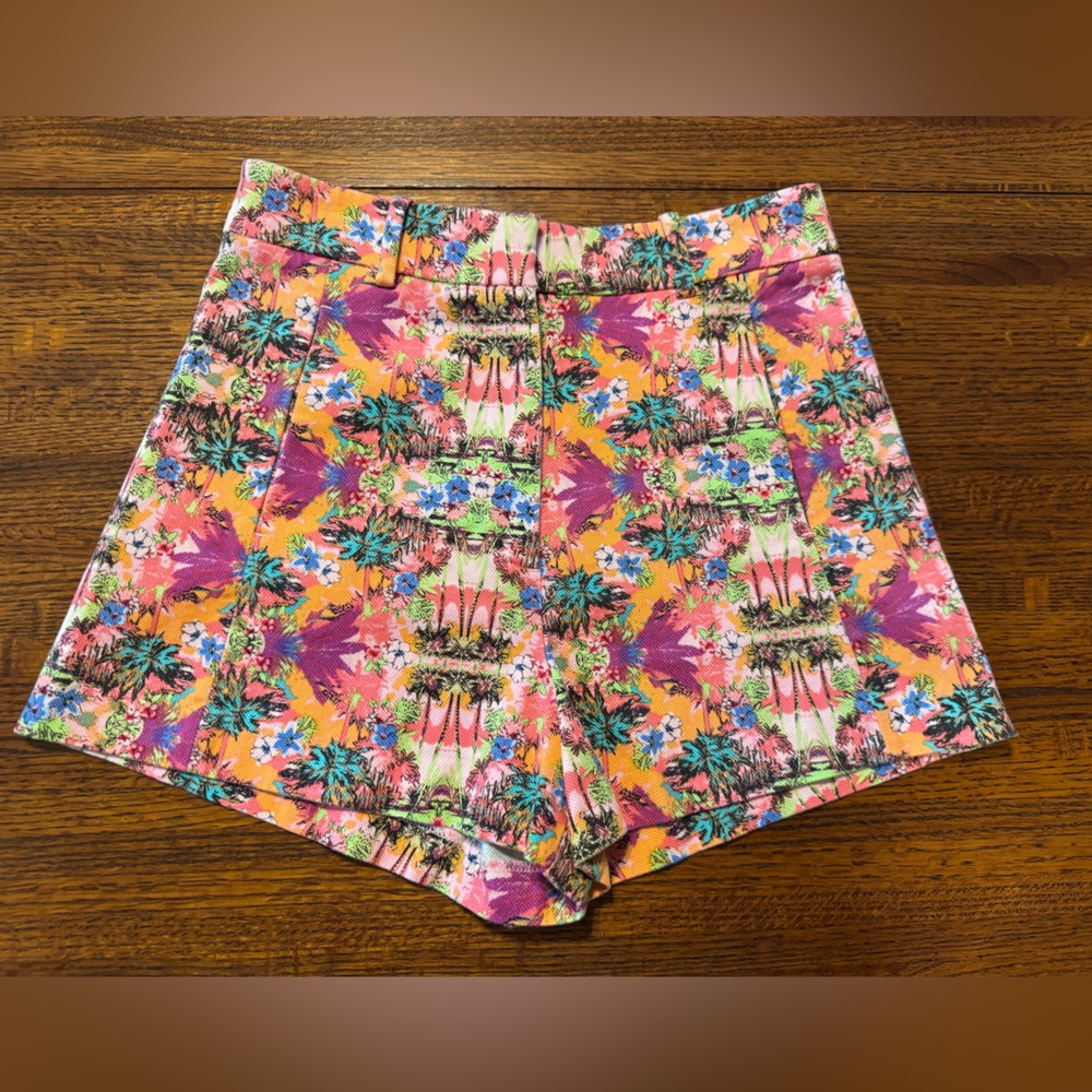 Victoria Secret Shorts Size 4 Tree Print Aztec Boho Pink Palm Design